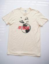 Load image into Gallery viewer, Foo Fighters: T-shirt - StitchStreet.com
